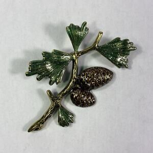 Vintage Acorn Cluster Brooch Pin Oak Leaf Colored Christmas Winter Tree Jewelry
